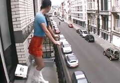 Tôi đưa anh vào sex girl nhat giường, và tôi duỗi thẳng chân ra.