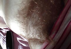 Bác sĩ đối xử với phin xet nhat bệnh nhân với dày tay chân