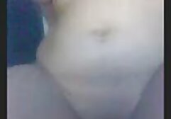 Các cô gái kéo dài trên bàn ăn, lau giữa hai chân cô phim sêx nhat ấy