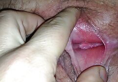 Người đàn ông trẻ phát phim sex tập thể nhật nổ vào mát-xa hơn
